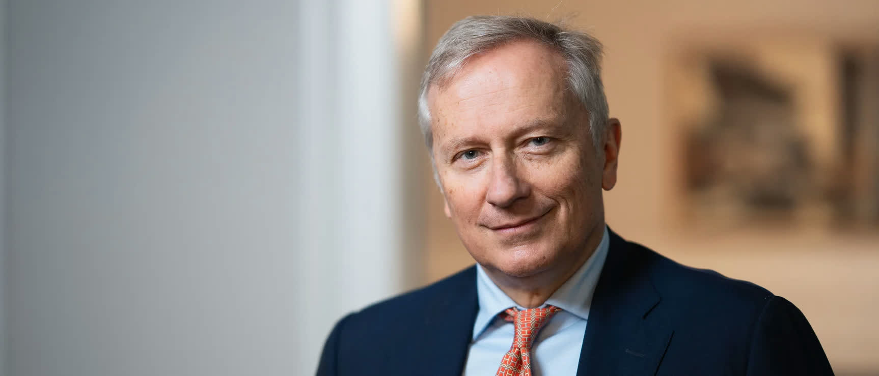 Yves Bonzon recording the Moving Markets podcast for Julius Baer